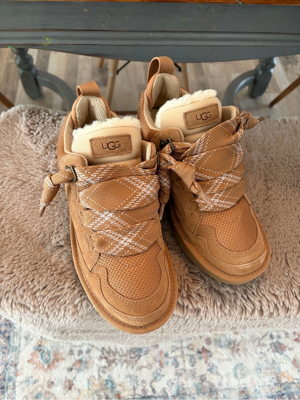 UGG Women brand new Lace-Up Cozy-Lined Boots - Picture 2 of 3